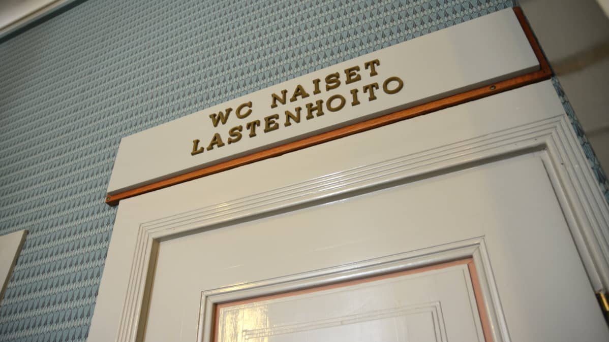 Kajaanin rautatieaseman vessa.