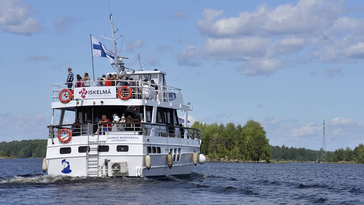 Saimaa Margareta risteilyllä Lappeenrannan edustalla.