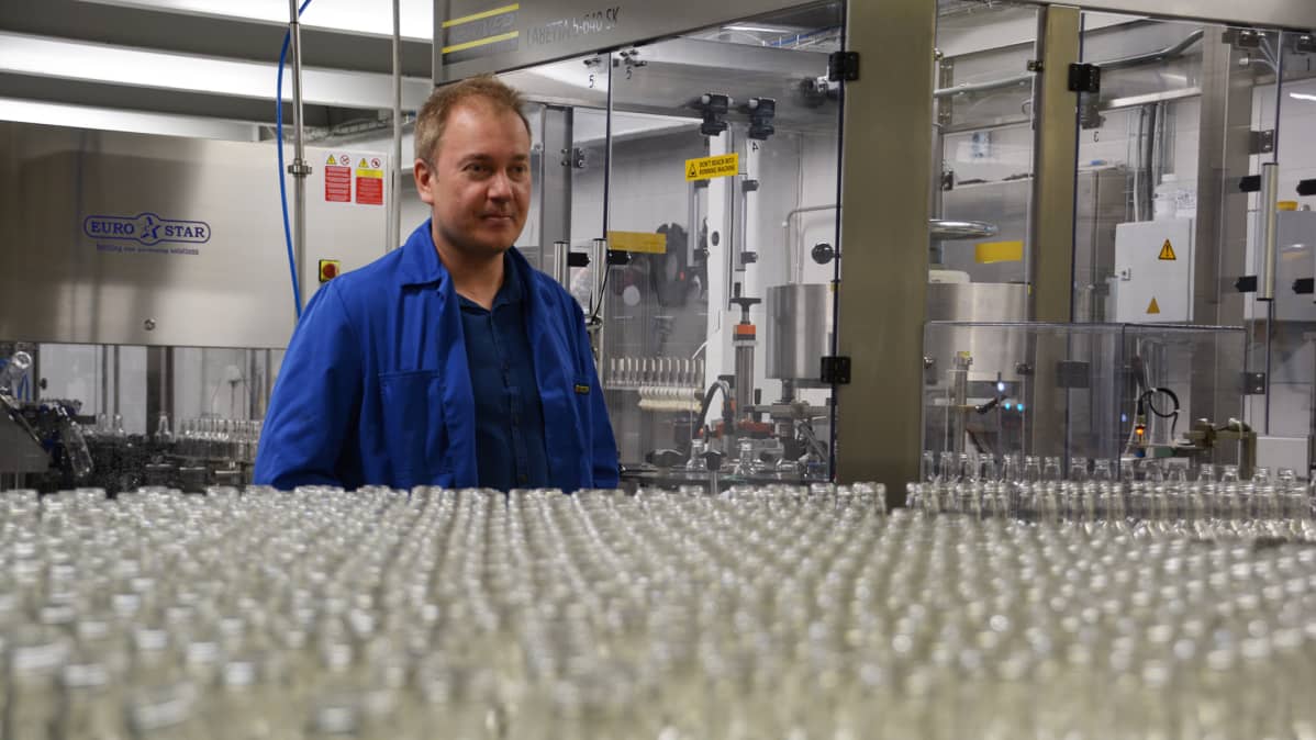 Toimitusjohtaja Mikko Nikkilä Veen Watersilta.
