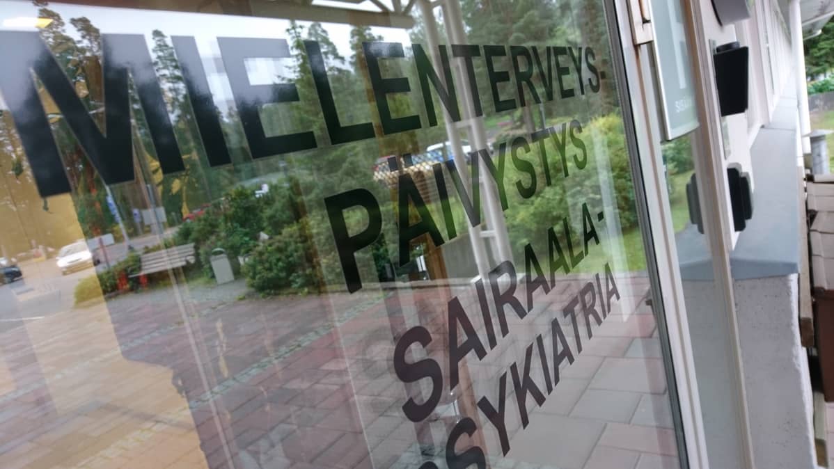 Etelä-Karjalan keskussairaalan psykiatrisen osaston sisäänkäynti.