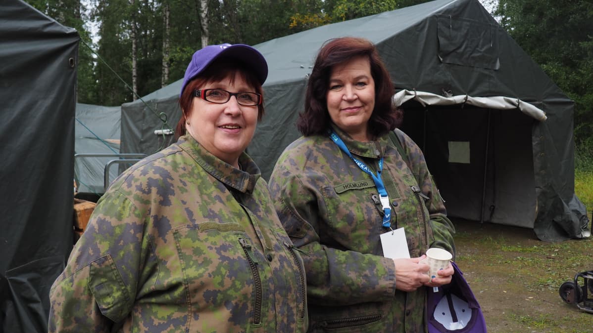 Irma Kärkkäinen ja Anne Holmlund Minnatar 2017 -valmiusharjoituksissa.