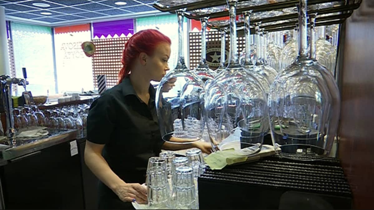 Tarjoilija ravintola Nevillessä