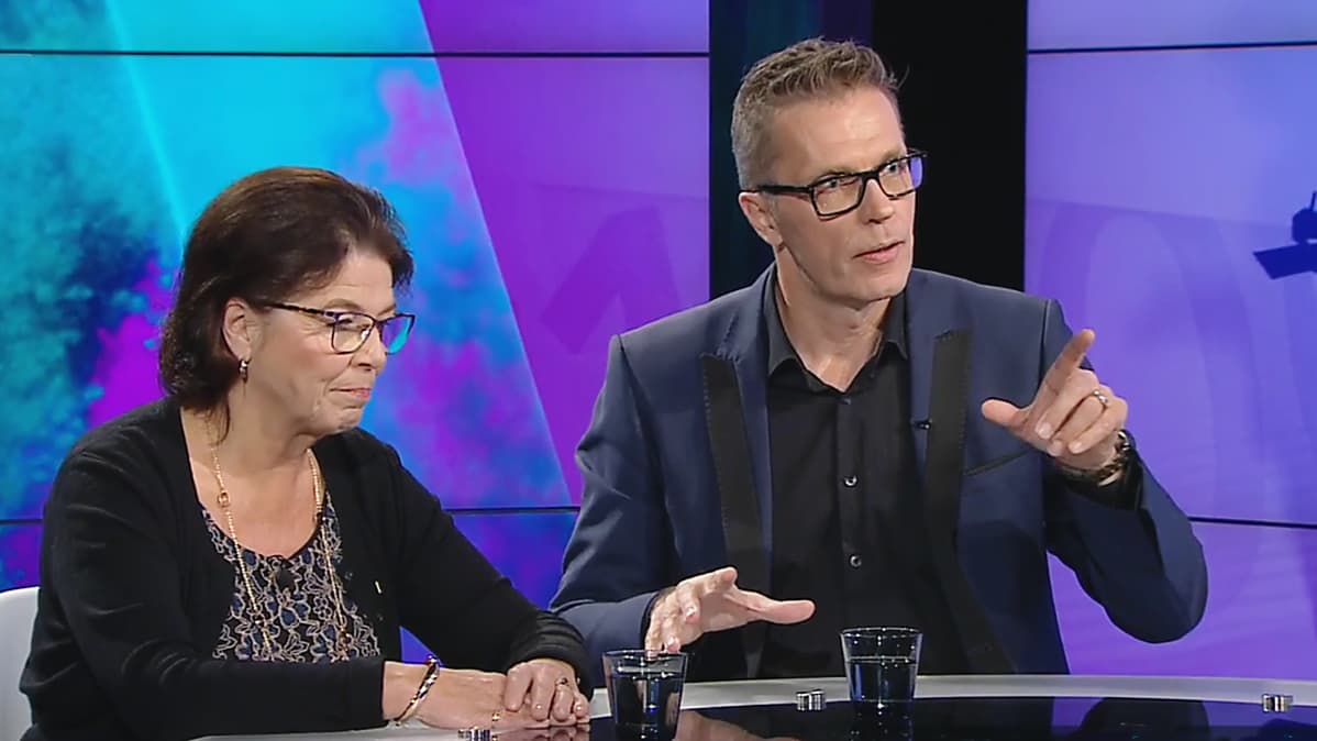 Silja Paavola ja Jari Sarasvuo.