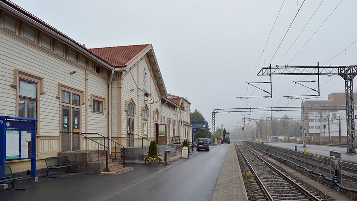Oulun rautatieasema