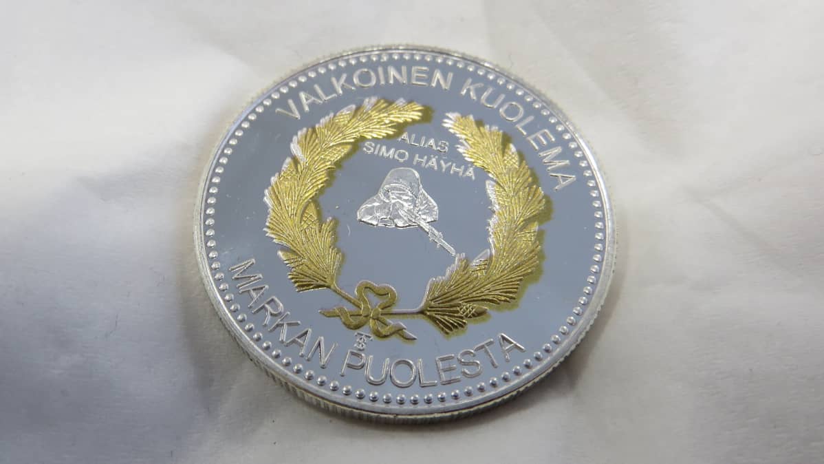 Timo Sipolan suunnittelema kolikko