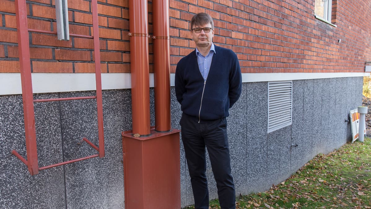Olli Salmela, taloyhtiön hallituksen puheenjohtaja