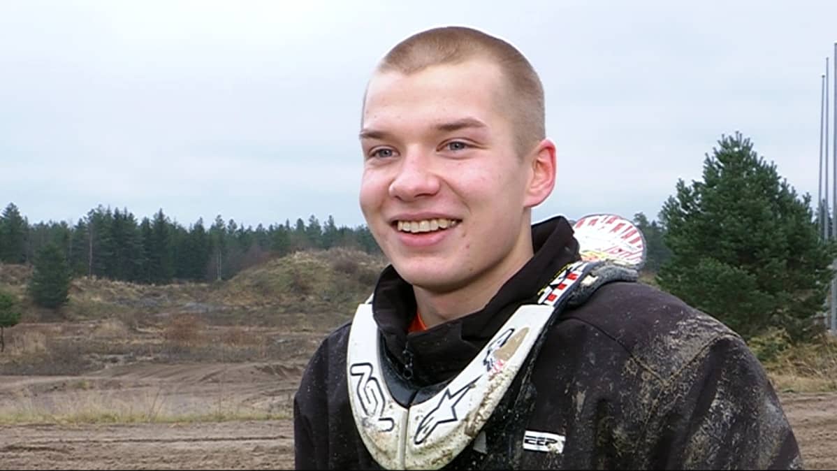 Motocross on hyvää talviharjoittelua myös ratamoottoripyöräilijälle
