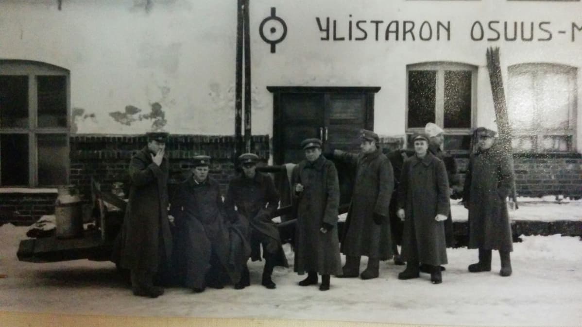vanha valokuva Ylistarosta 1918.