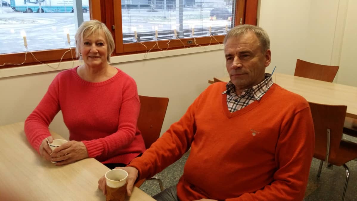 Anna-Liisa ja Ossi Korpela uskaltavat vihdoin haaveilla voivansa jäädä eläkkeelle, kun yritykselle löytyi jatkaja perheestä.