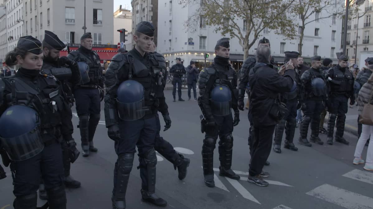 Poliisi kielsi identitarien mielenosoituksen Pariisissa