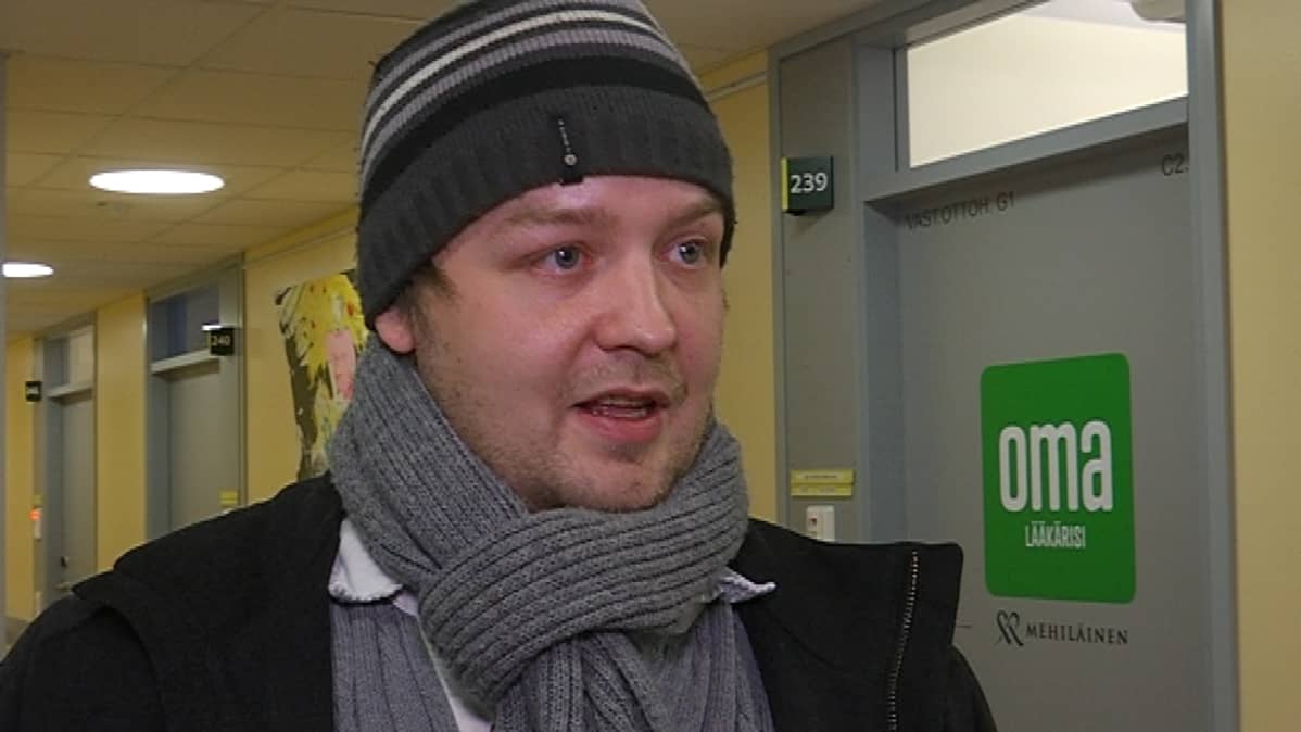 Mies Mehiläisessä Hämeenlinnassa