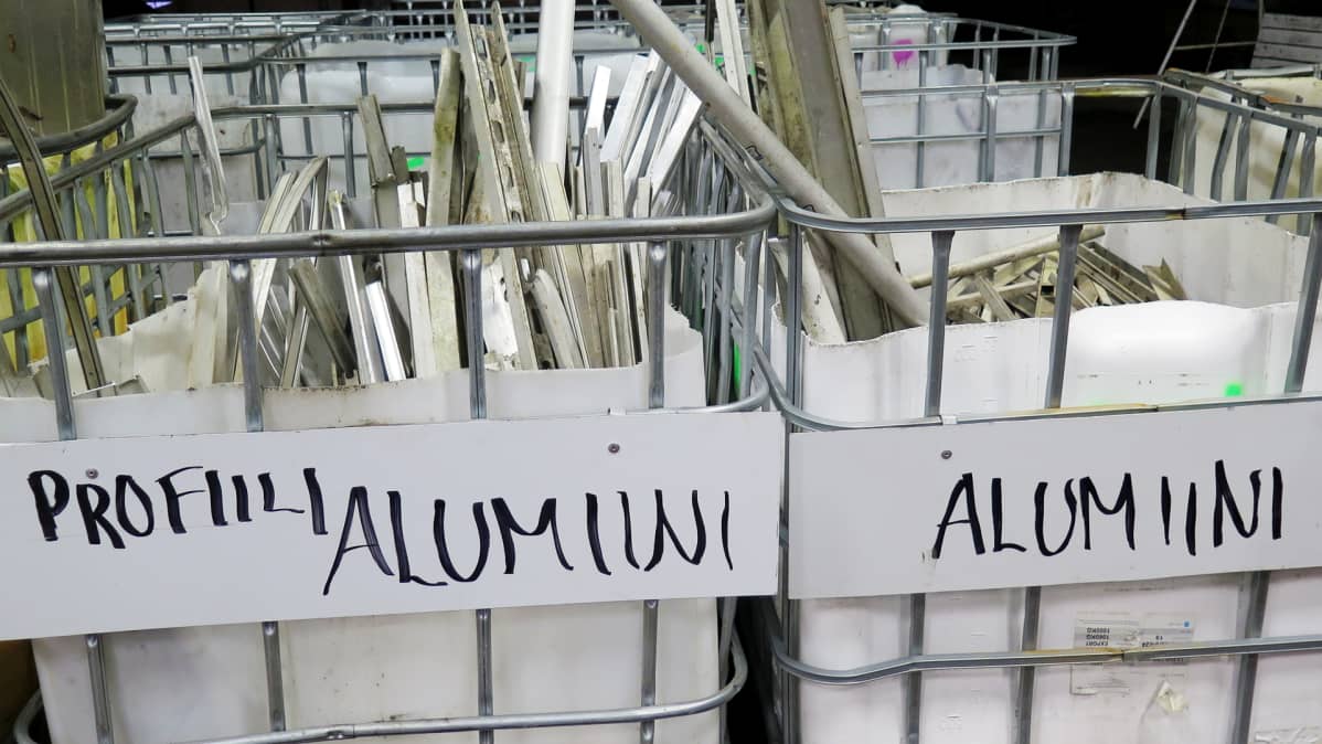 Alumiiniromua keräyskontissa