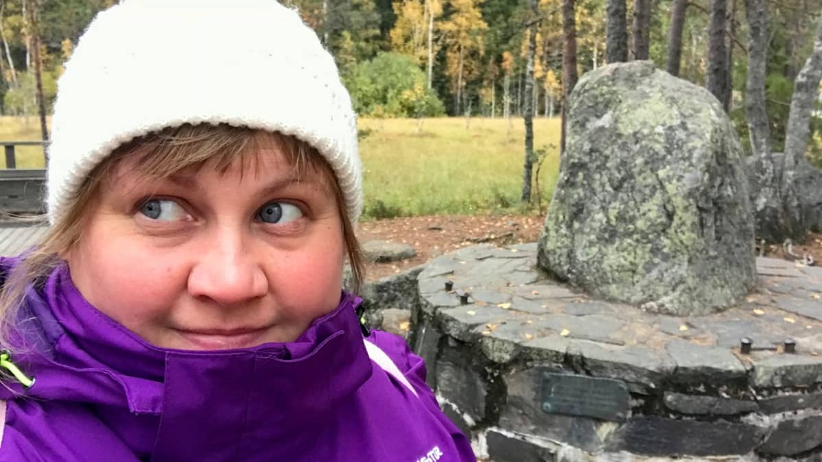 Mirka Muukkonen ei tunnustaudu himoliikkujaksi, mutta Retkihaaste on antanut kimmokkeen lähteä luontoon.