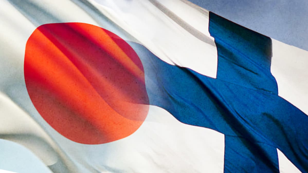 Suomen ja Japanin liput