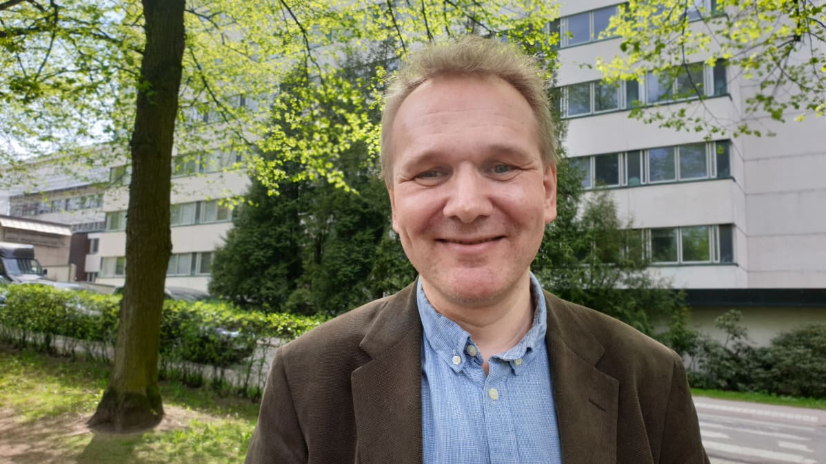 HYKS nuorisopsykiatrian linjajohtaja Klaus Ranta.