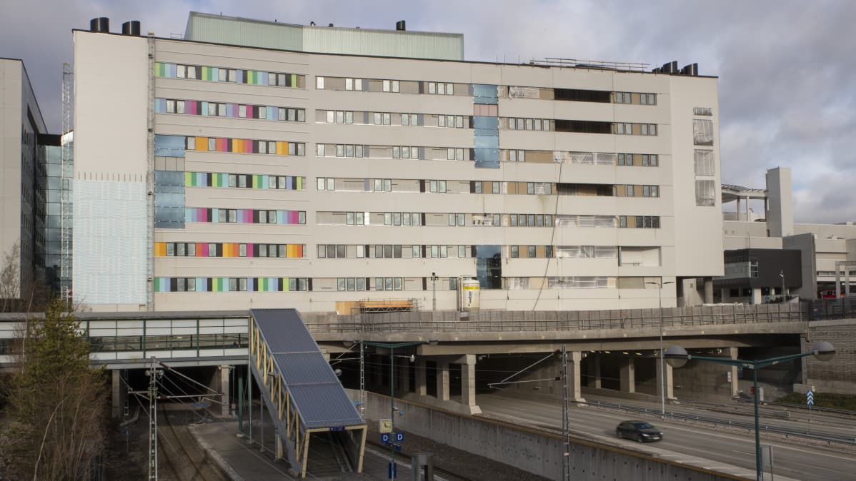 Tyksin Majakkasairaala rakentuu Helsinginkadun ja rantaradan päälle.