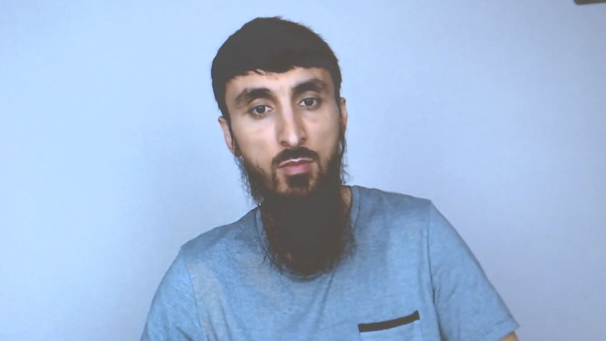 Tunnettu bloggaaja Tumso Abdurahmanov antoi Ylelle syyskuussa haastattelun. Kuva on kaappaus nettipuheluna tehdystä videohaastattelusta.