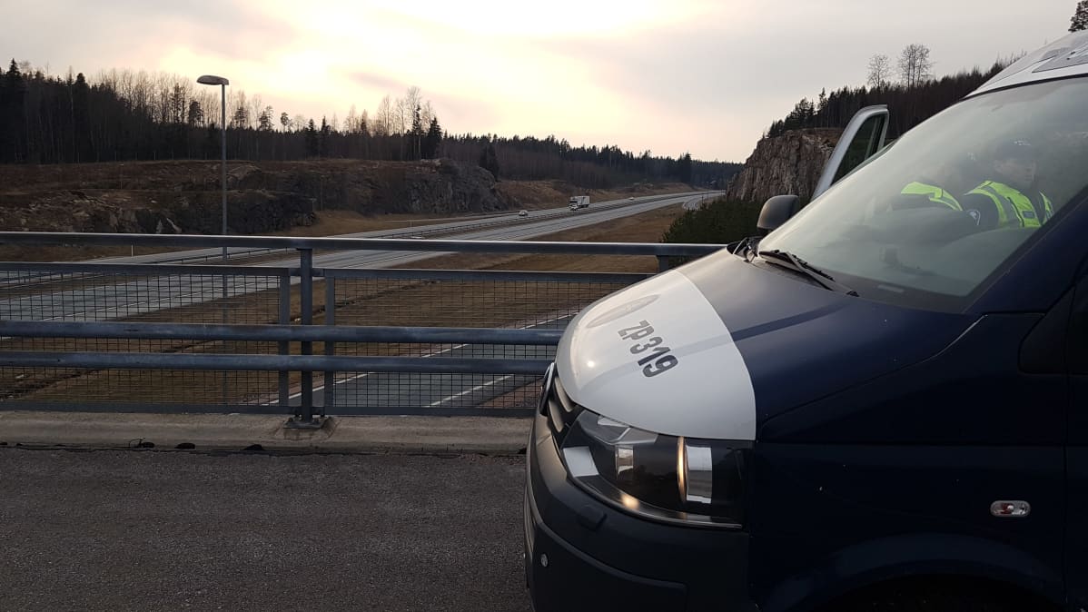 Poliisi Uudenmaan ja Varsinais-Suomen rajalla