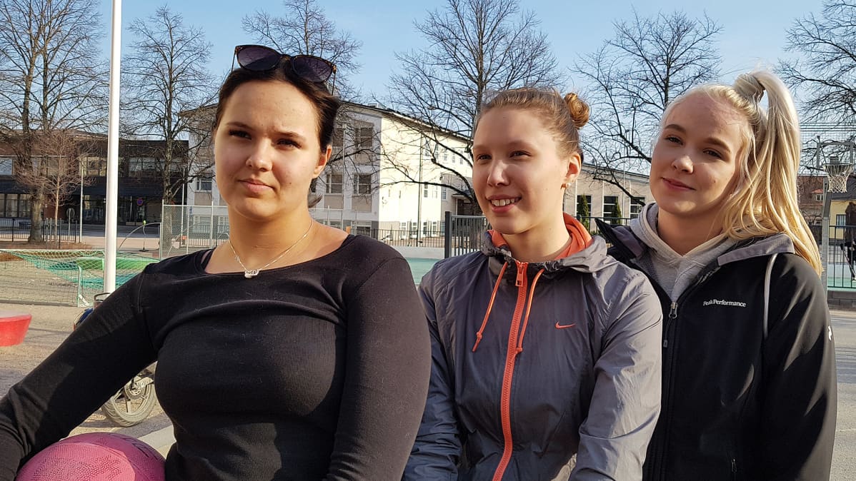 Saana Nordlund, Saana Kolehmainen ja Jatta Luostarinen