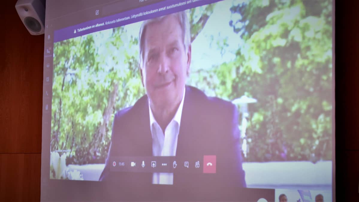 Presidentti Sauli Niinistö etävieraili valkokankaalla Tampereella
