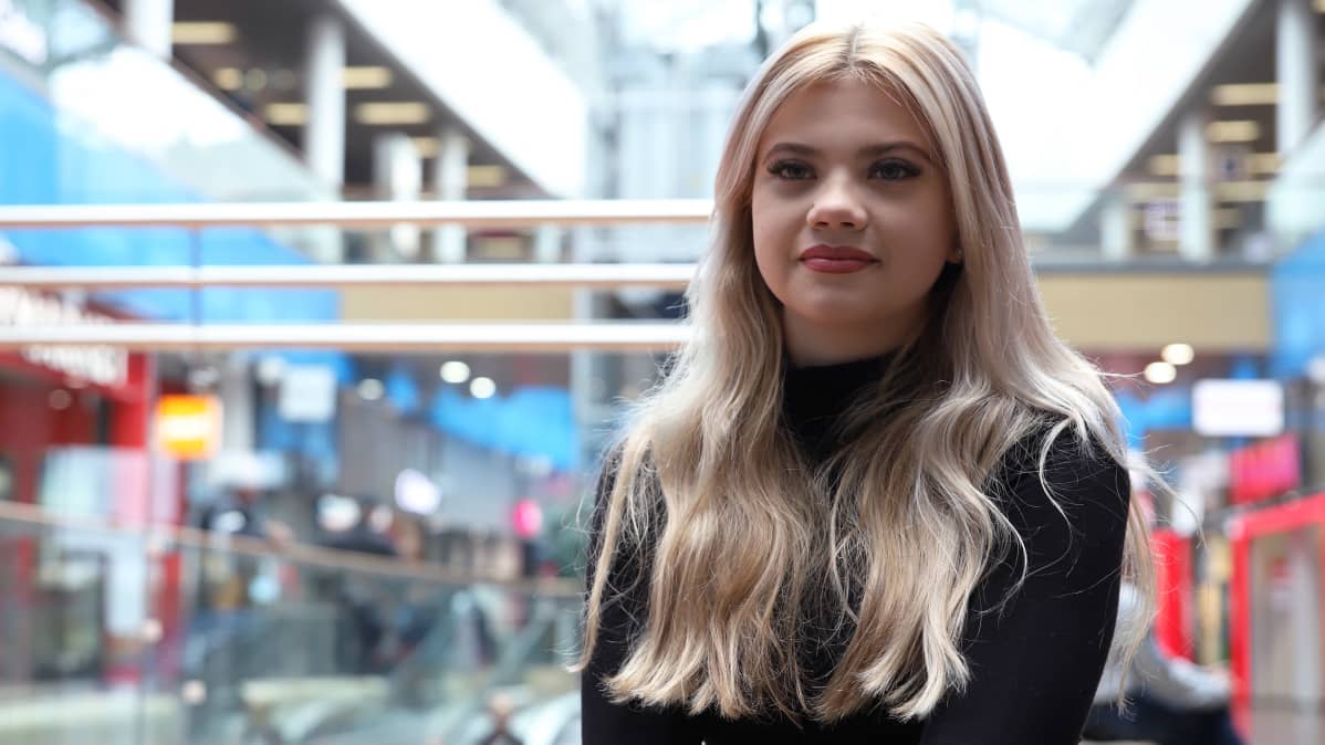 Kemiläinen Säde Posti Rajan kauppakeskuksessa Torniossa