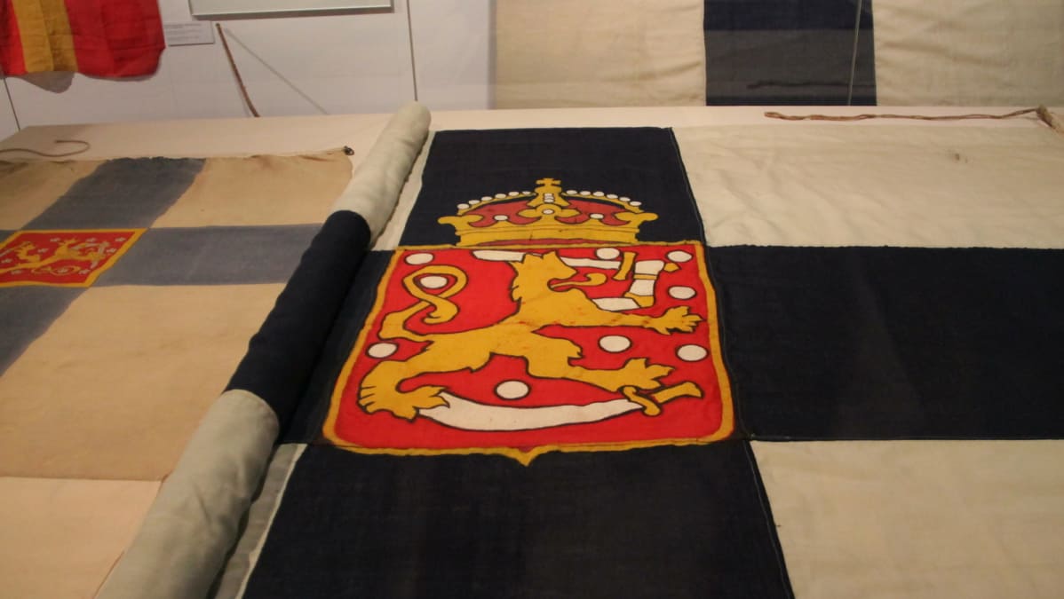 Vuoden 1918 Suomen lippu