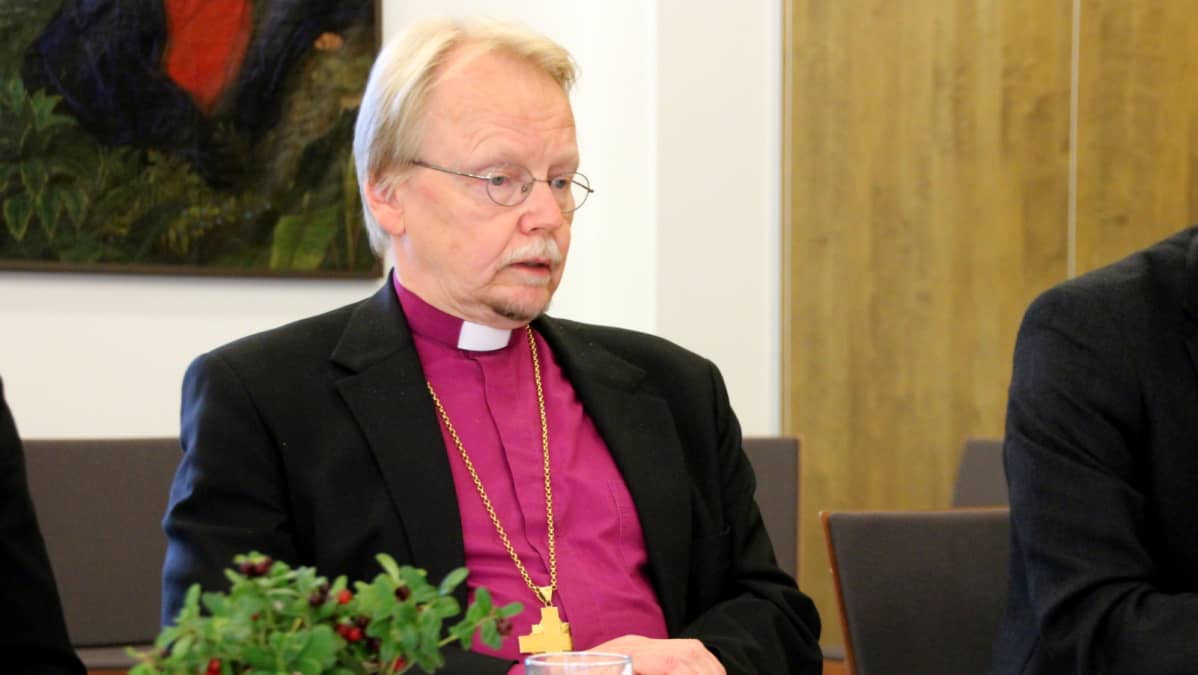 Arkkipiispa Kari Mäkinen.