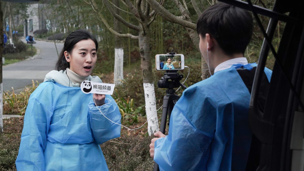 Kiinan Panda-tv raportoi pandojen lähtöä kohti Suomea.