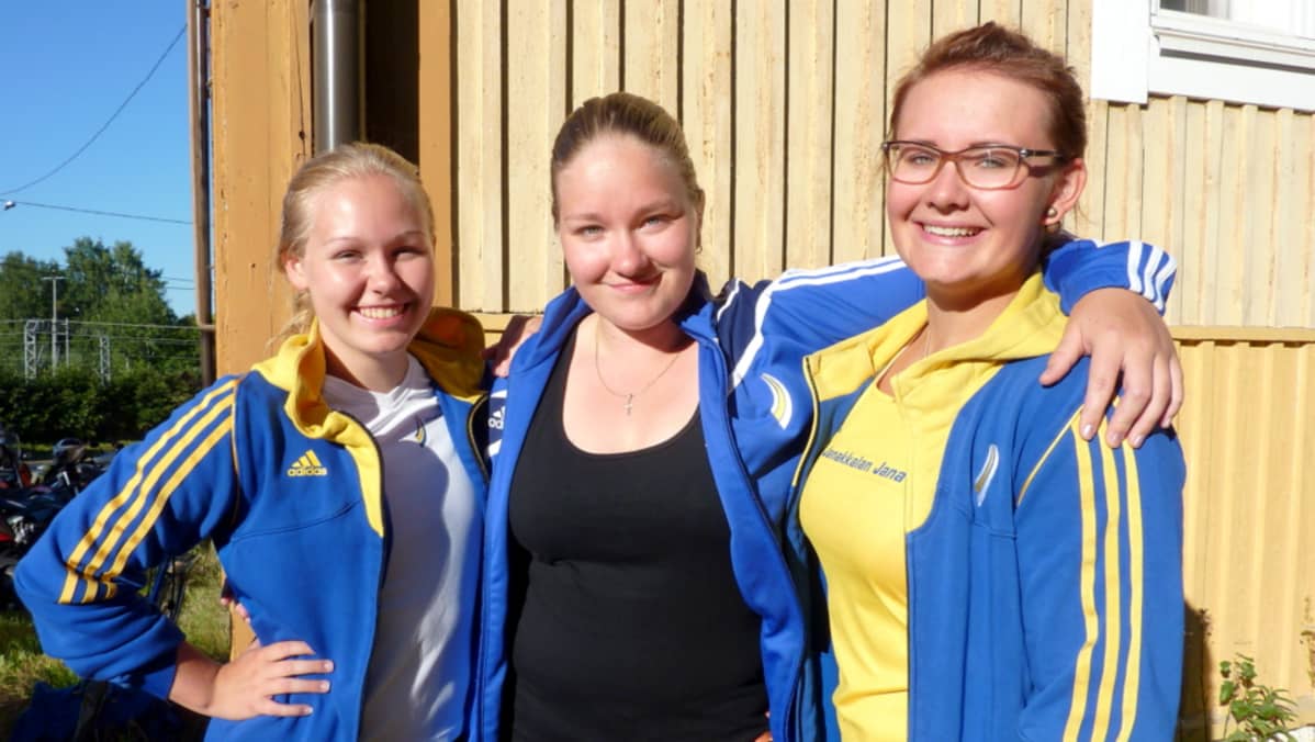 (Vasemmalta) Essi Pullinen, Siina Lönni ja Hilma Koskinen