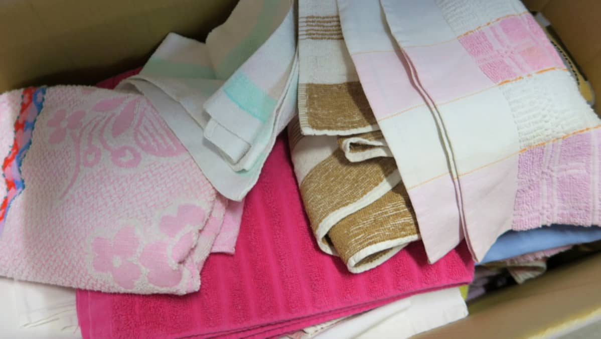 Laatikollinen pyyhkeitä