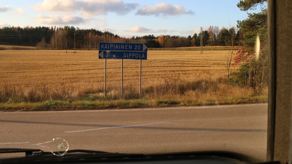 Sippolan ja Kaipiaisen tienviitat Sippolassa Kouvolassa