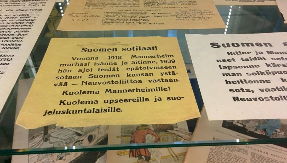 Sotapropagandaa Mannerheim-näyttelyssä.