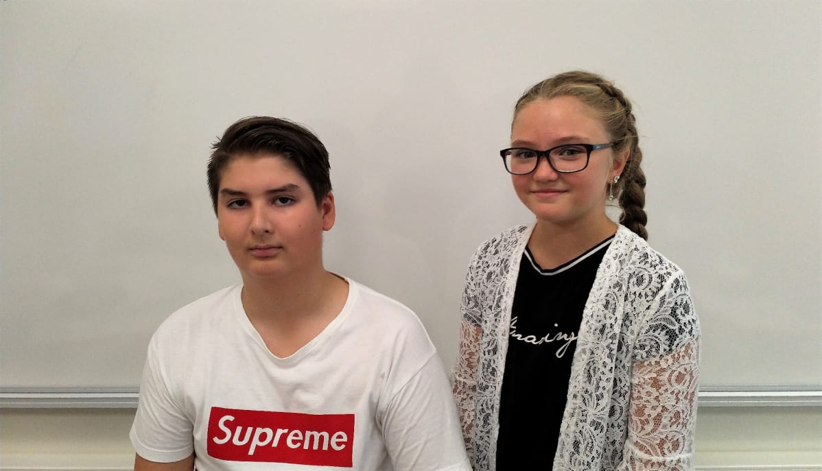 Kinnarin koulun kuudesluokkalaiset Roni Keränen ja Melissa Aalto.