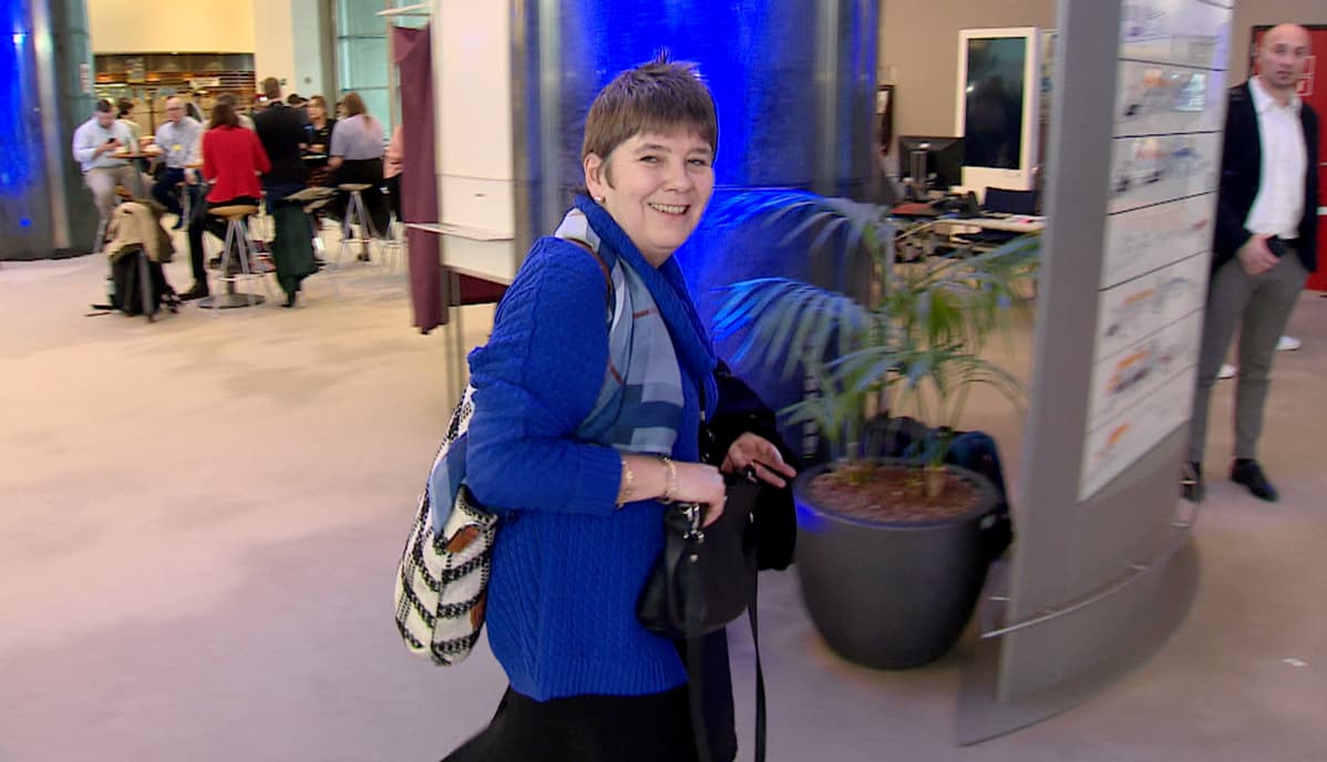 Claire Fox