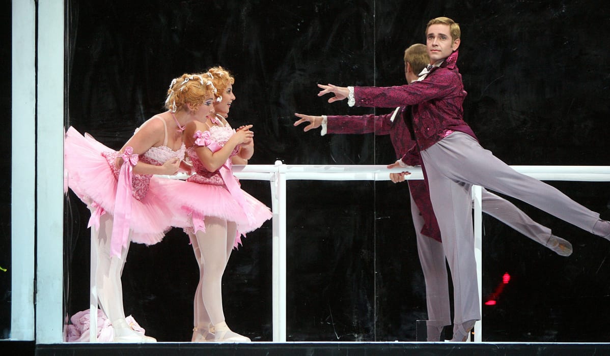 Gennady Yanin Bolshoi-baletin Tuhkimossa.
