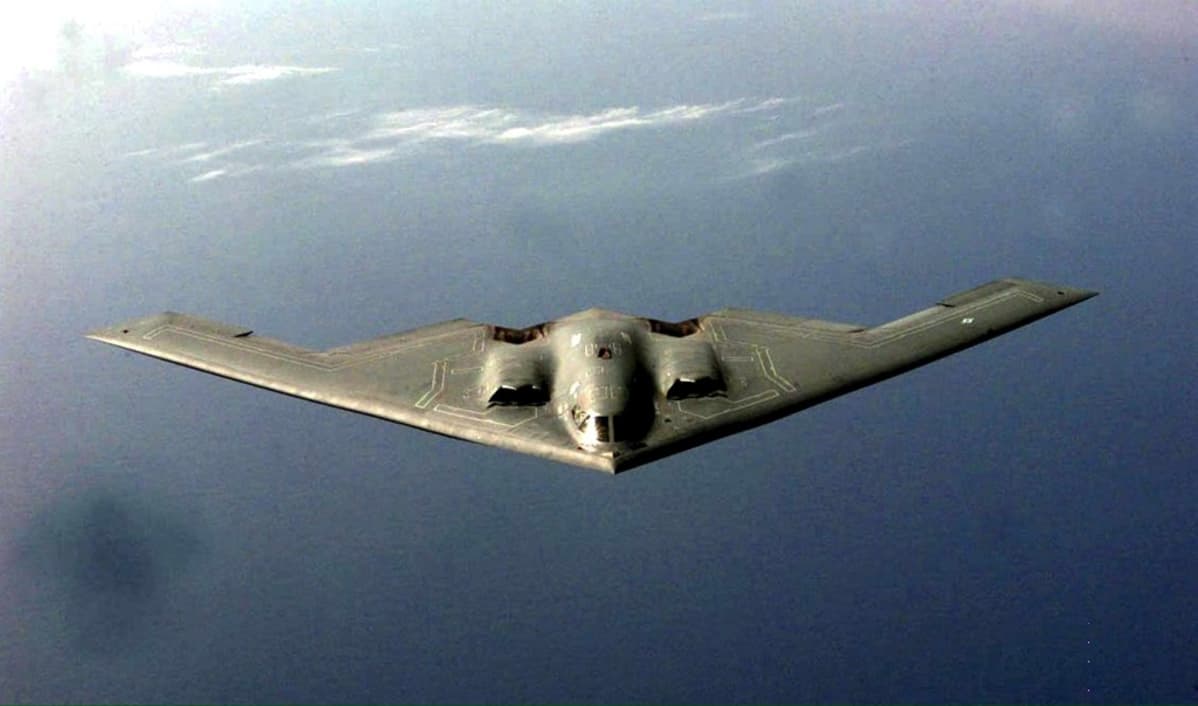 b-2 kone ilmassa