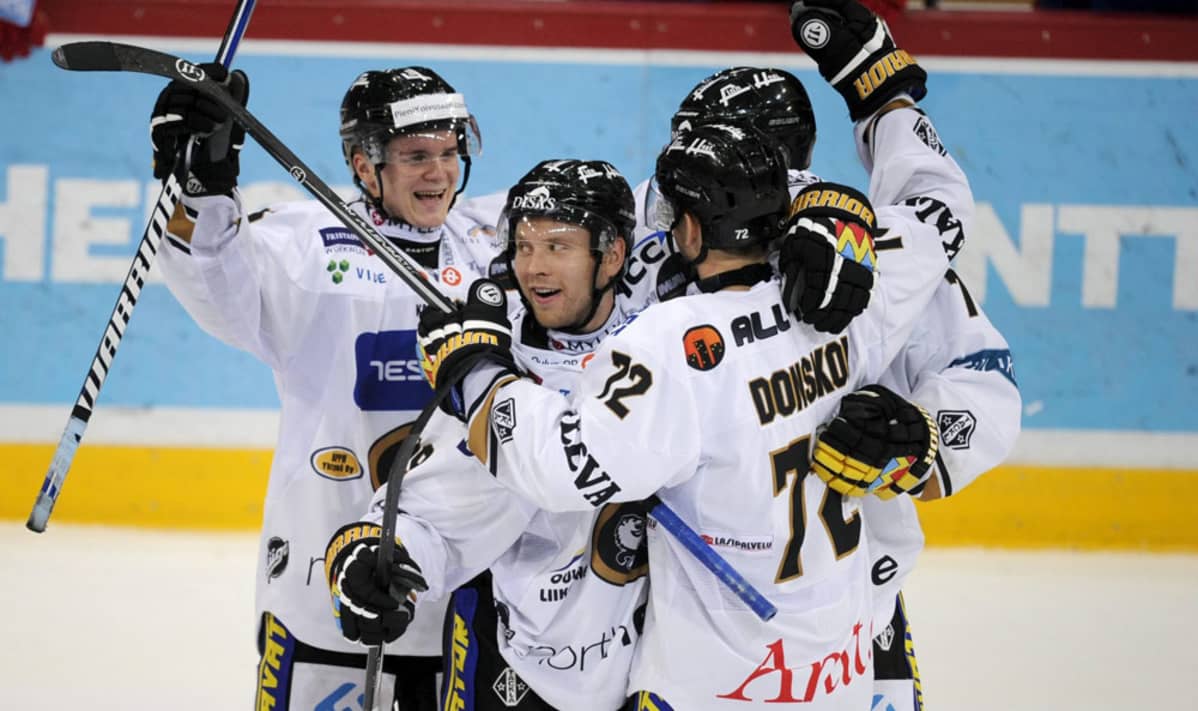 kärpät juhlii