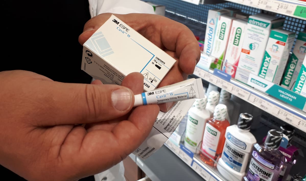 Tuubissa oleva hampaan paikkausaine