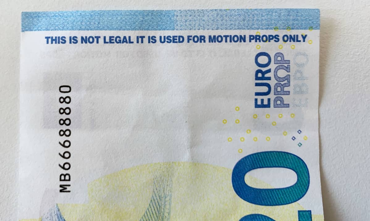 Elokuvareksviisittana käytetty 20 euron seteli.