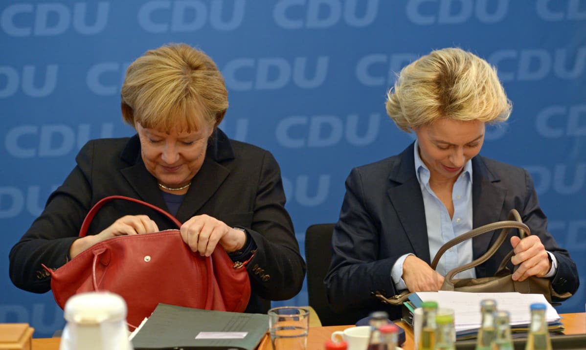 merkel ja von der Leyen