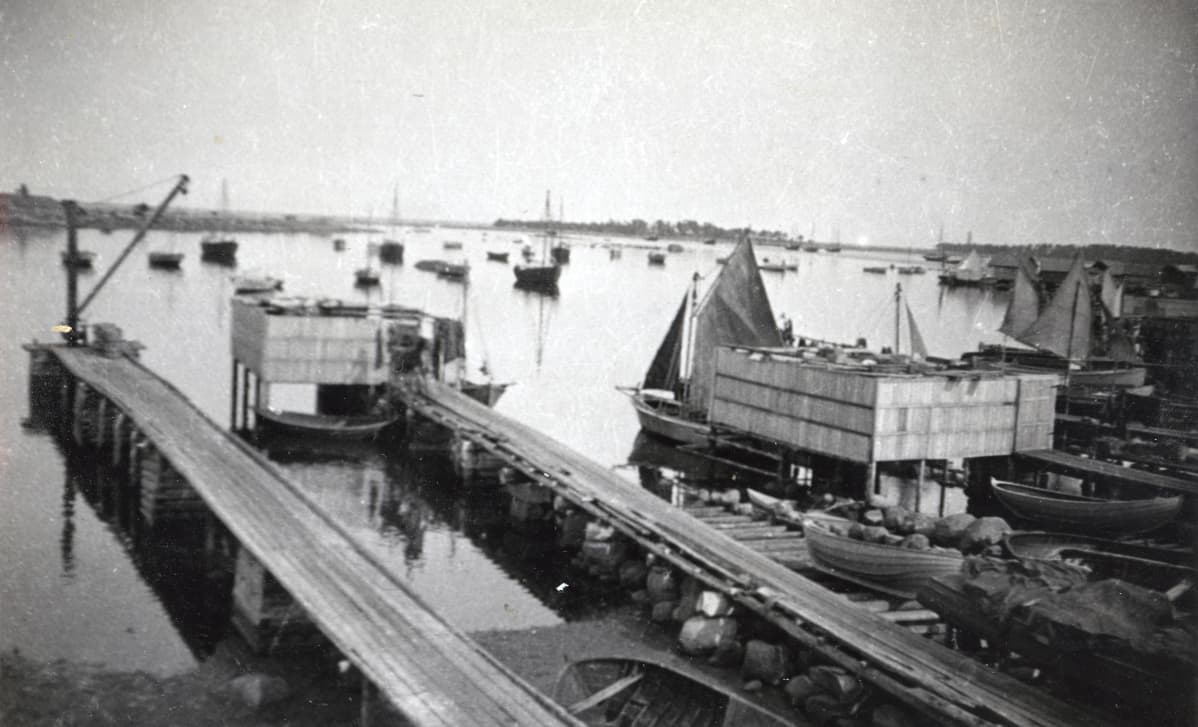 Lavansaaren kalaranta 1930-luvulla.