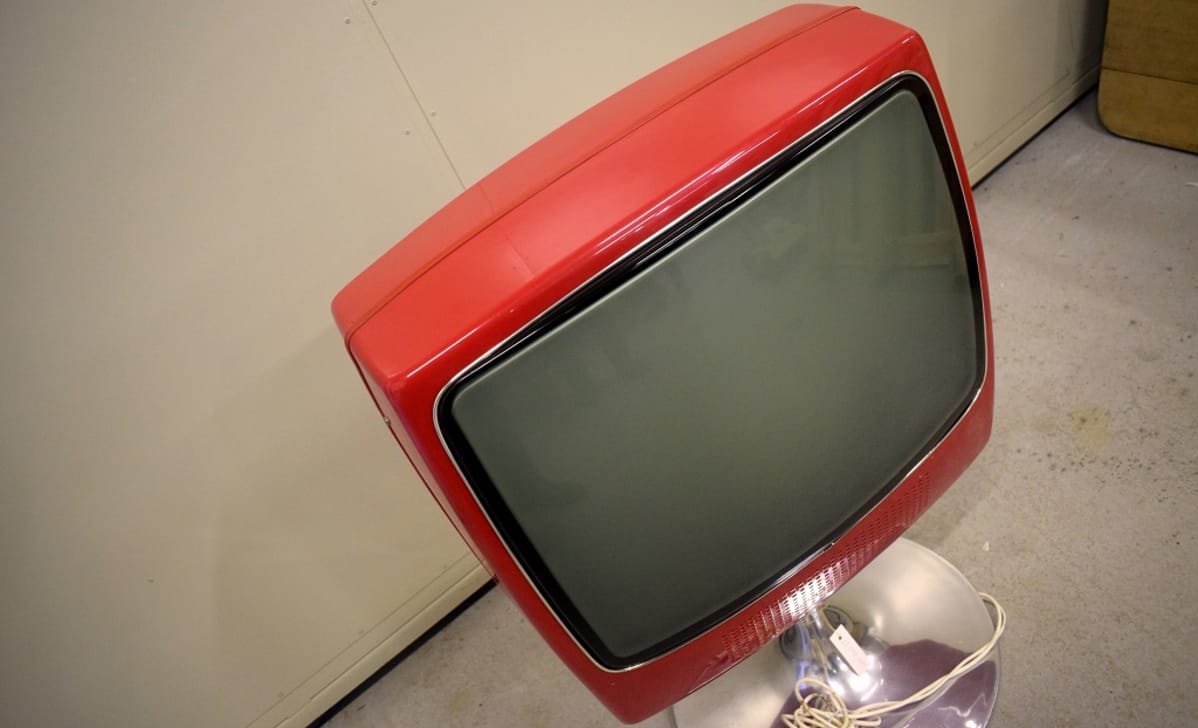 Asa Futura -televisio Turun museokeskuksen varastossa.