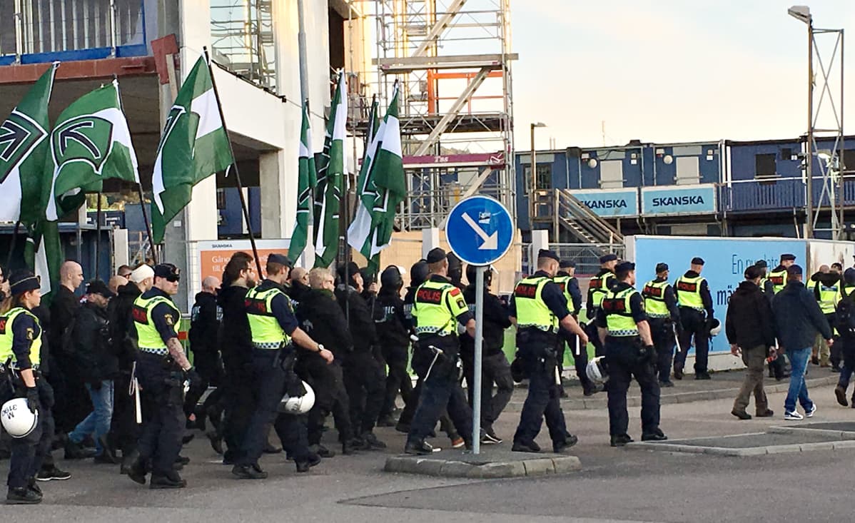 Milenosoittajia Göteborgissa.
