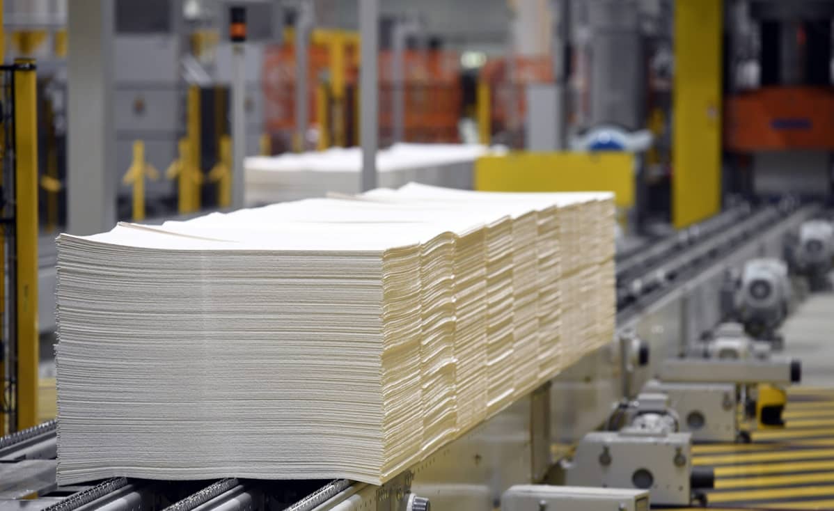 Selluarkkeja UPM Kymin sellu- ja paperitehtaalla Kouvolassa ,