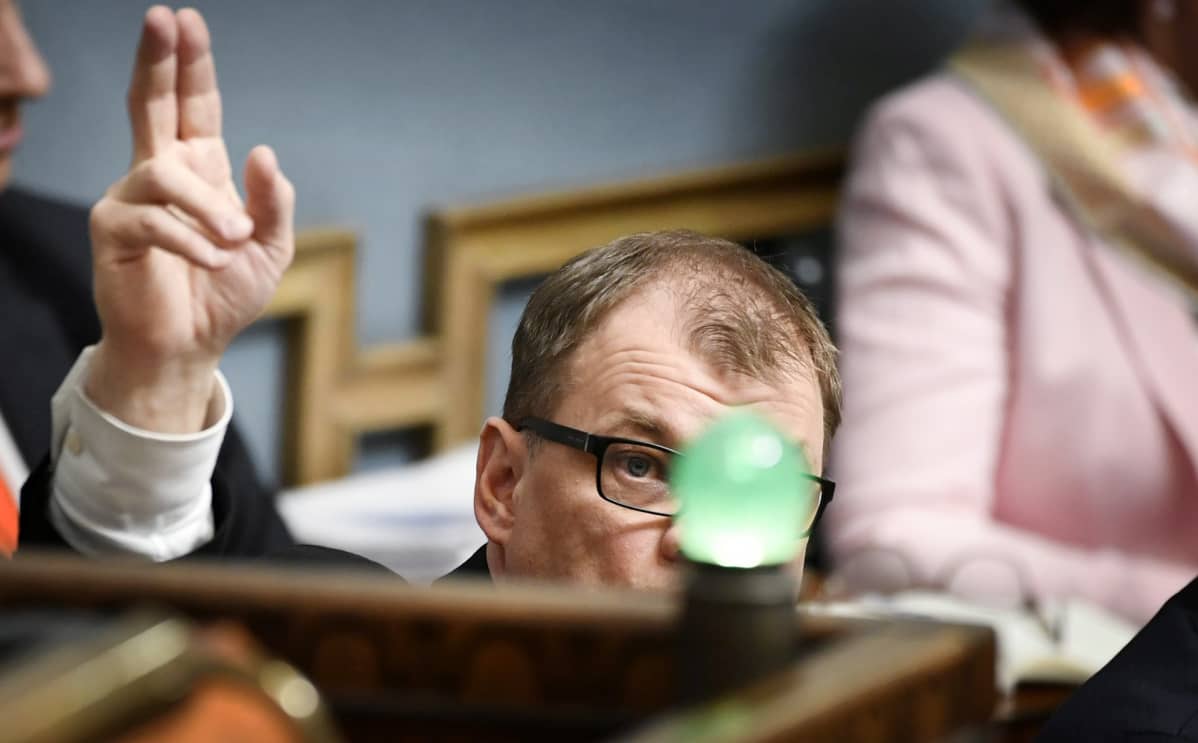 Pääministeri Juha Sipilä eduskunnan suullisella kyselytunnilla Helsingissä.