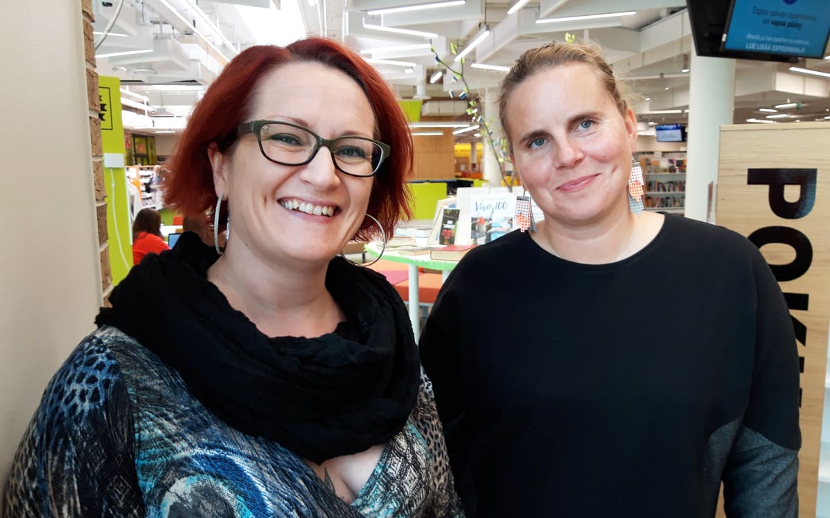 Sexpon hallituksen puheenjohtaja Tiia Forsström ja seksuaalikasvattaja Patricia Thesleff.