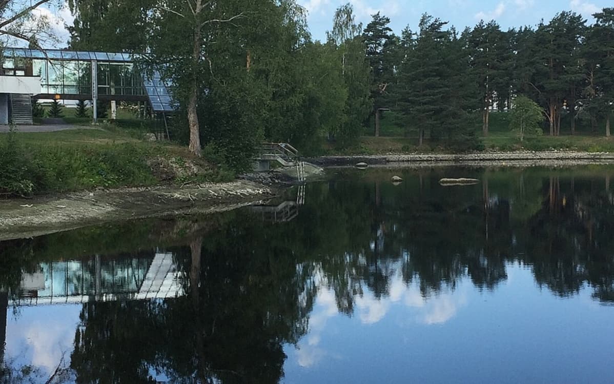 Vesi oli hyvin matalalla Vuoksessa elokuun 2018 alussa.