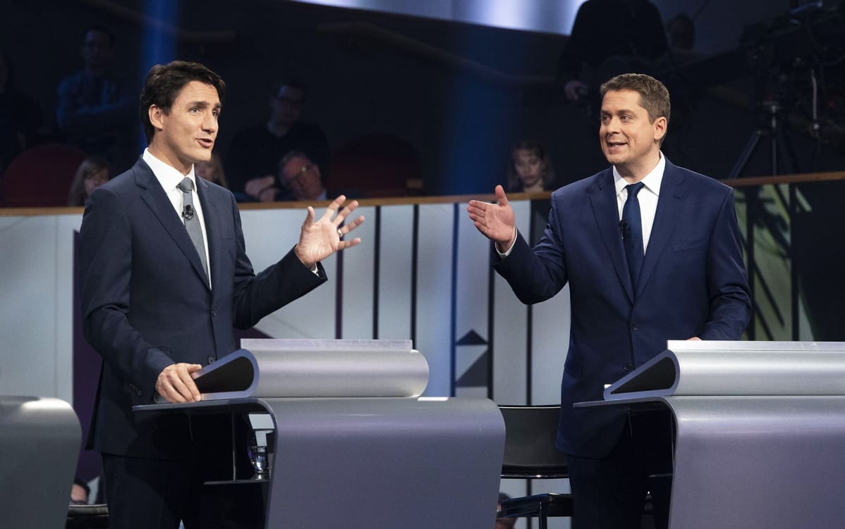 Justin Trudeau ja konservatiivien Andrew Scheer vaaliväittelyssä 10. lokakuuta 2019.