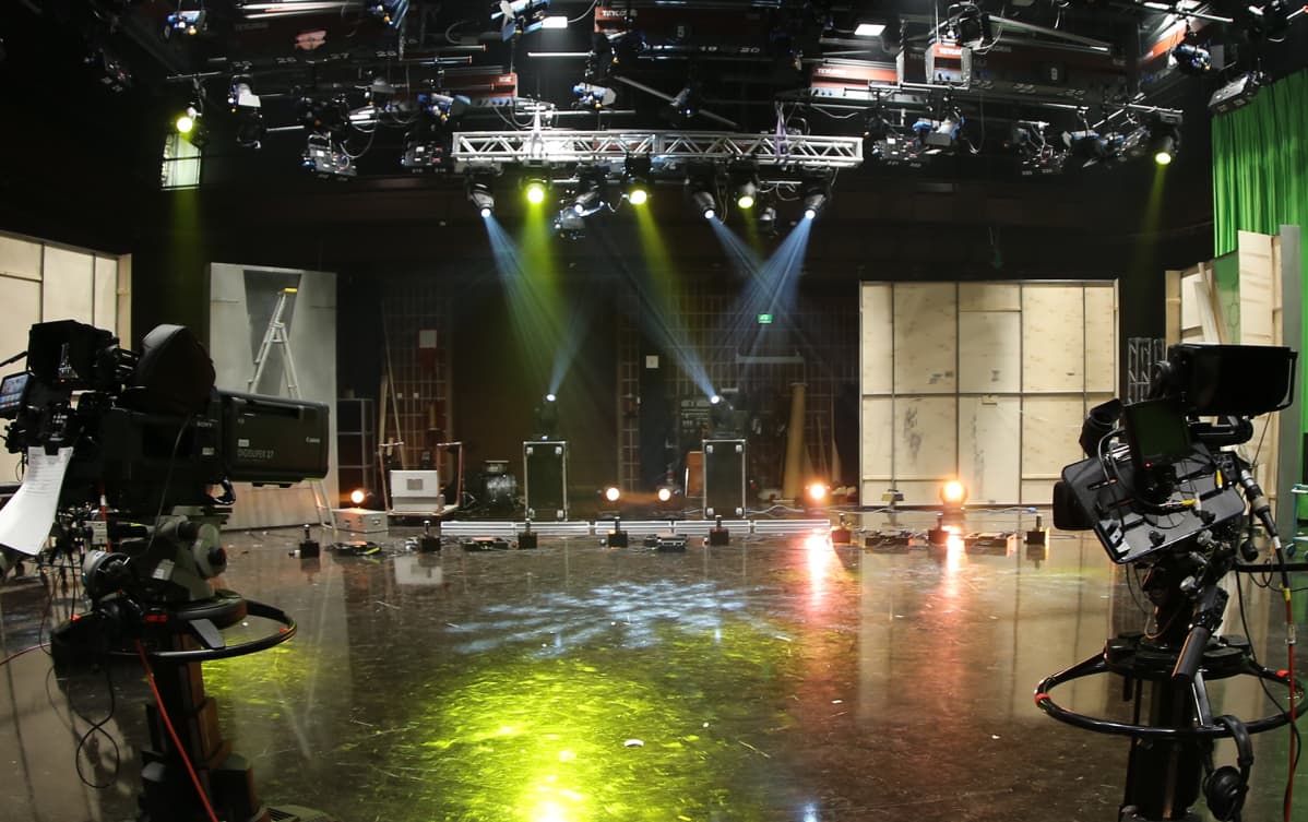 Tyhjä tv-studio.