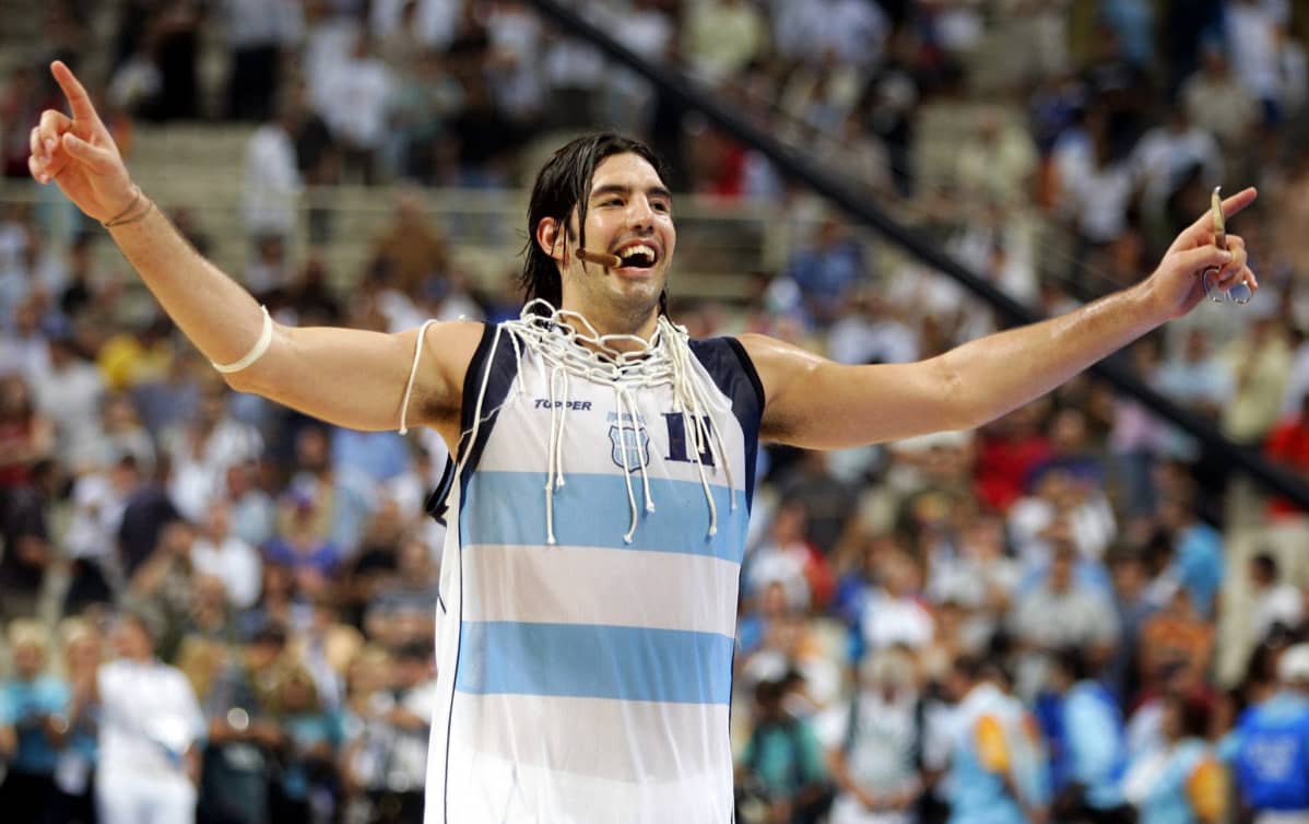 Luis Scola kuvassa.